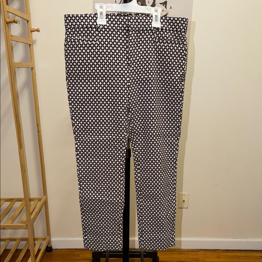 Banana Republic Women’s Black and White Geometric Pants